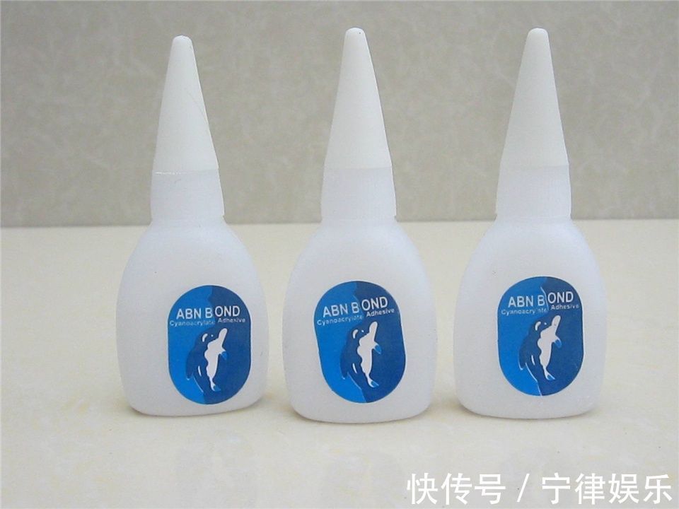 玩具|4岁孩子误吃502胶水,90后妈妈的“急救办法”,医生都点赞