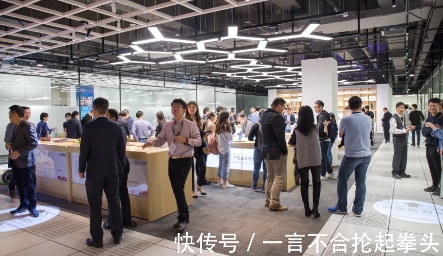 专利|华为终于亮出王牌,任正非反击,直戳美国软肋
