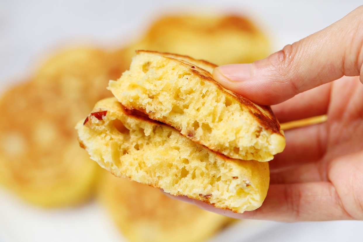 老少皆宜|双手不沾面,搅一搅就能做的粗粮饼,暄软好吃营养丰富,老少皆宜