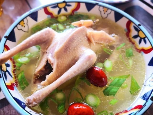 鸽子|一鸽胜九鸡，炖汤时不能先焯水，学会这样做，汤鲜味美更好喝