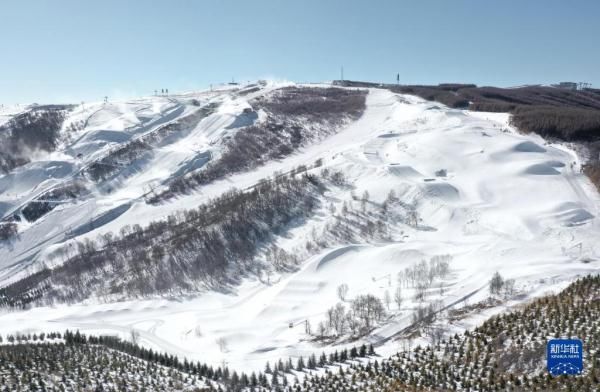 大回转|张家口赛区云顶滑雪公园赛道造雪塑型迎“大考”