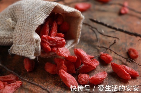 喝法|枸杞的正确喝法,喝对了才有用,喝错了天天跟”白衣天使“见面