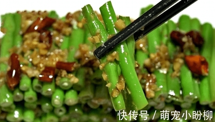 入秋后,吃南瓜吃茄子不如吃它,三天两头吃,清脆爽口,太好吃了