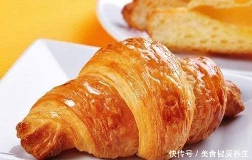 去面包店，建议这5种面包别买，烘培师傅不懂的人才喜欢吃