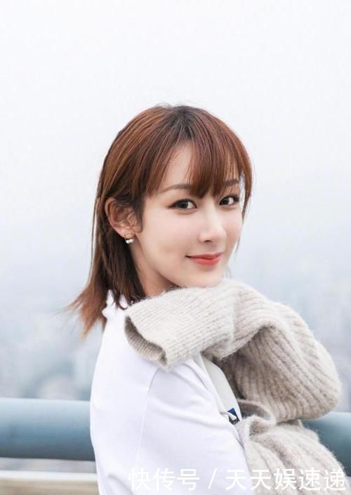 脸上这4处有“窝”的女人,天生就是“美人胚子”,看看你有没有