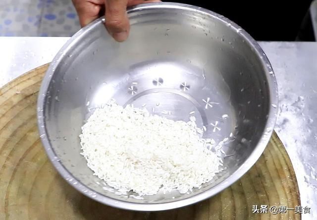 糯米|一节莲藕，一把糯米，厨师长分享江米灌藕家庭版，香甜软糯吃不腻
