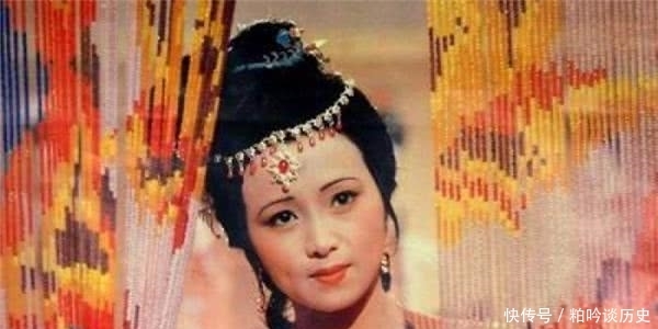 秦可卿是病逝?曹雪芹营造的假象,被脂砚斋的3000条批语揭开