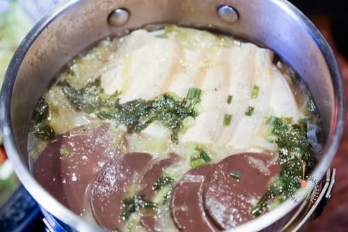  房子|北京老年人生活，退休金8000，住十万房子，去五星级酒店吃自助餐