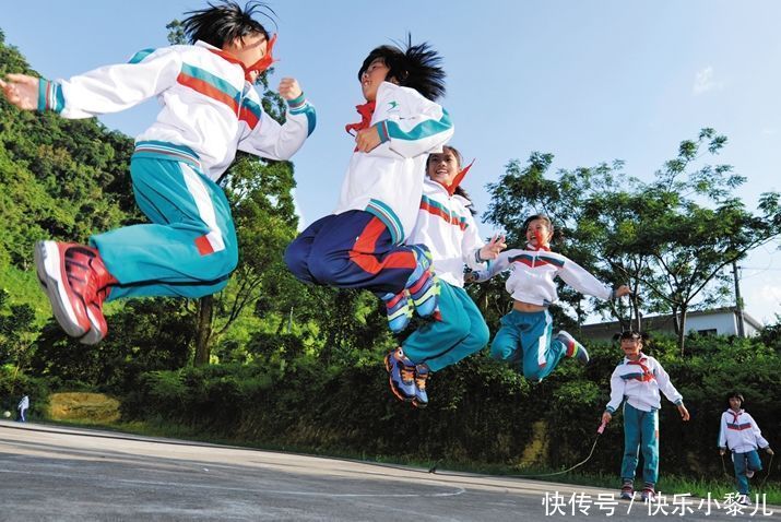 猛涨期|孩子出现这四种“变化”,说明身高猛涨正当时,错过了影响娃长高