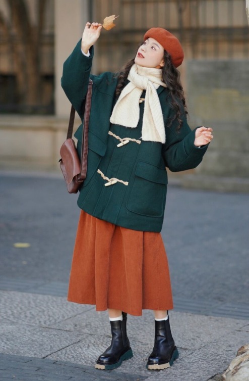 牛角扣大衣 小个子女生的冬季穿搭指南,身穿“牛角扣大衣”简约洋气,超好看