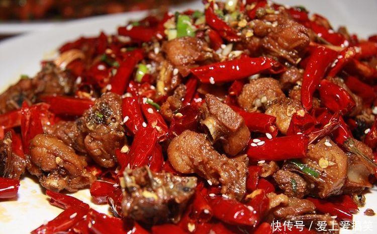 半盘都是辣椒,看着就辣的爽的辣子鸡,家常做法分享,明了易上手