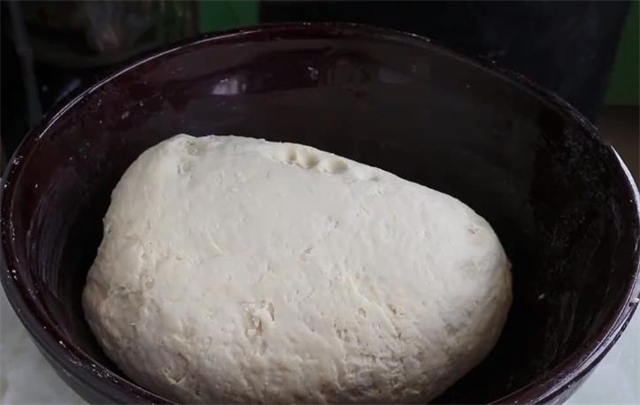 教你在家蒸馒头，3个小诀窍，不塌陷不回缩，洁白无瑕又松软