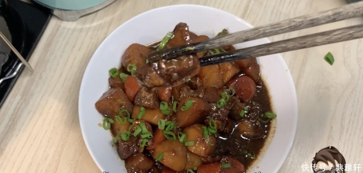 羊肉不止可以做烧烤,其实炖着吃更香,教你做超下饭的红烧羊肉