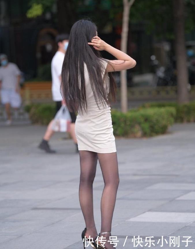 女人|如果说女人像水,那么这美女就可以水滴石穿!呈现出不一样的味道