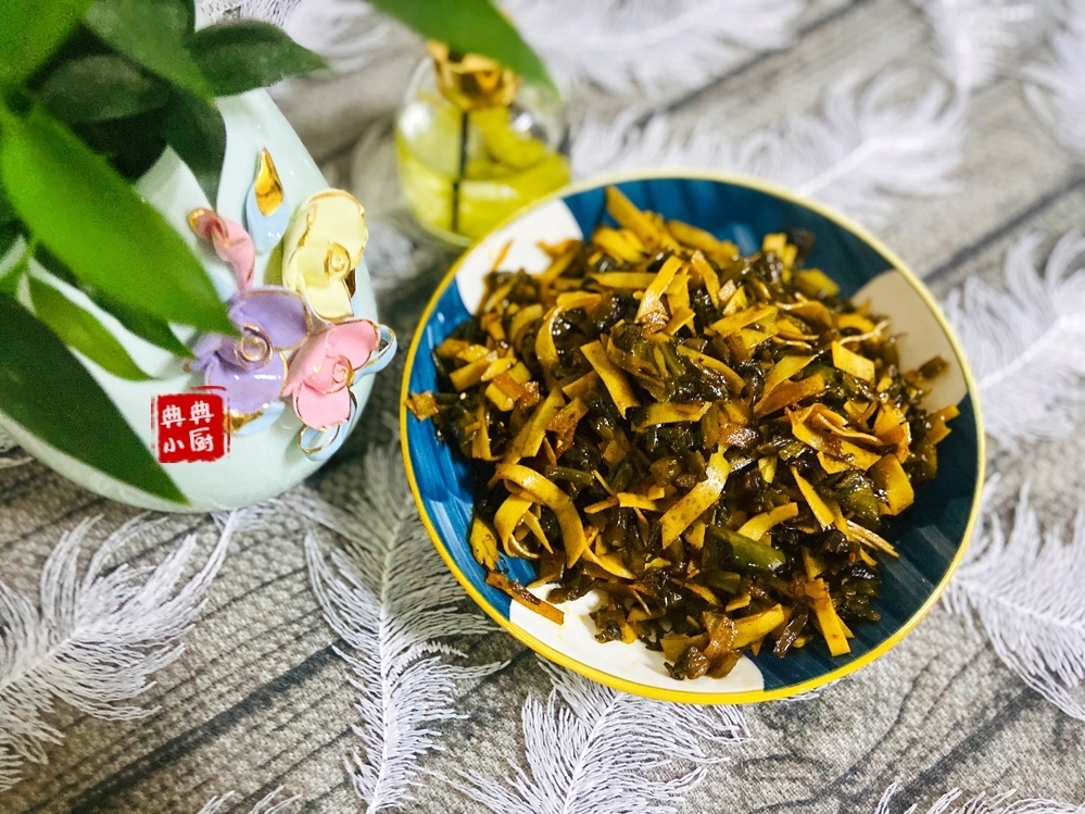 两种食材，简单搭配一下，超好吃的下饭菜就安排上了