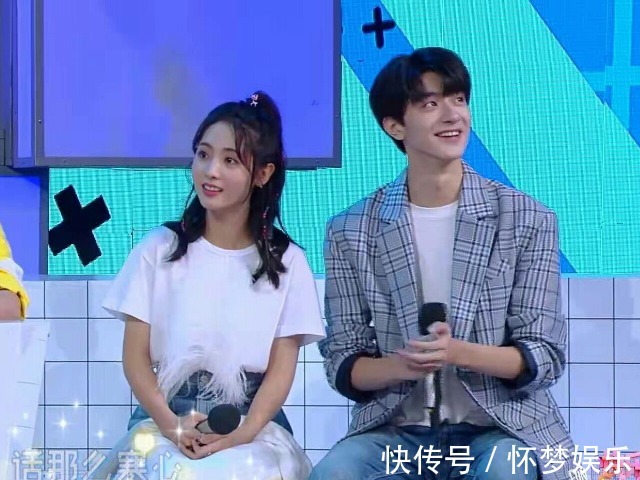 林一邢菲參加《快本》,誰(shuí)注意邢菲的手放哪了滿屏檸檬酸