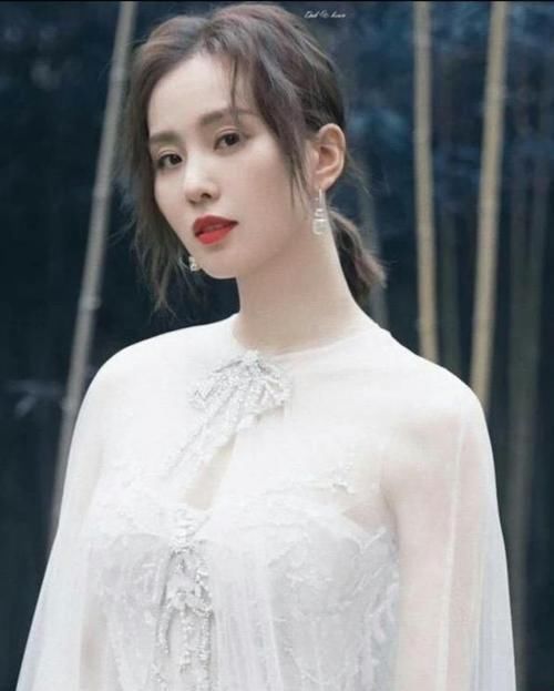 扎马尾别犯这4个错误,不然会变得很像村花,颜值再高也白搭