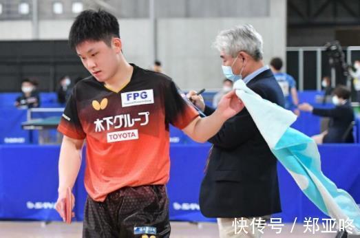 早田希娜|从2-0到2-3!张本智和丢冠:惨遭大逆转,无缘双冠王,1金1银收官