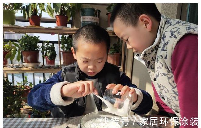 牛奶|家里牛奶喝不完,换个新做法,外酥里嫩奶香浓郁,孩子特别喜欢吃