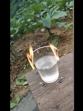 |搞笑段子GIF趣图现在的女孩们去学舞蹈都这么拼了吗。