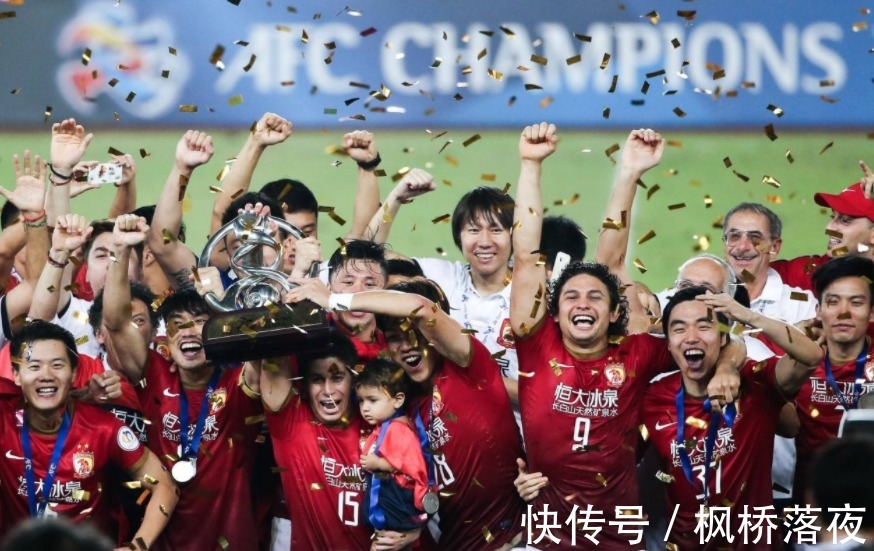 中国足球|3年薪水缩水1亿多!中超又一巨人轰然倒下,7年亏损76亿!