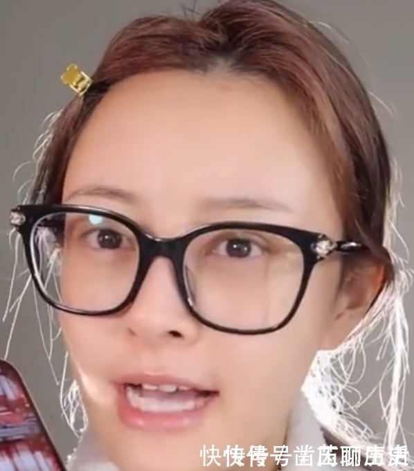 赤狐|眼镜小姐姐仿妆“赤狐书生”妆容,开始:挺日常,到最后:挺仙女!