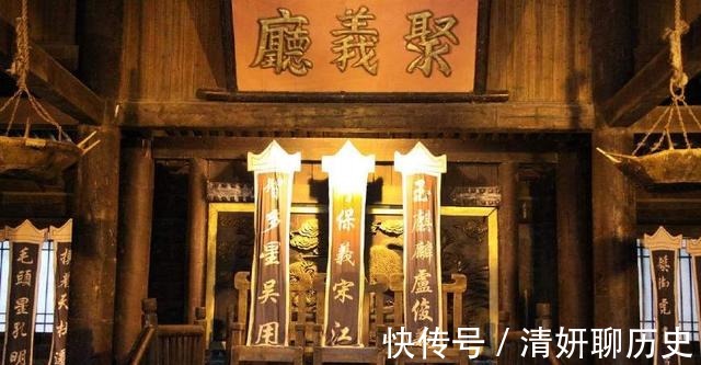 王焕|在《水浒》中封神，没人能扛住五十回合，林冲不是对手