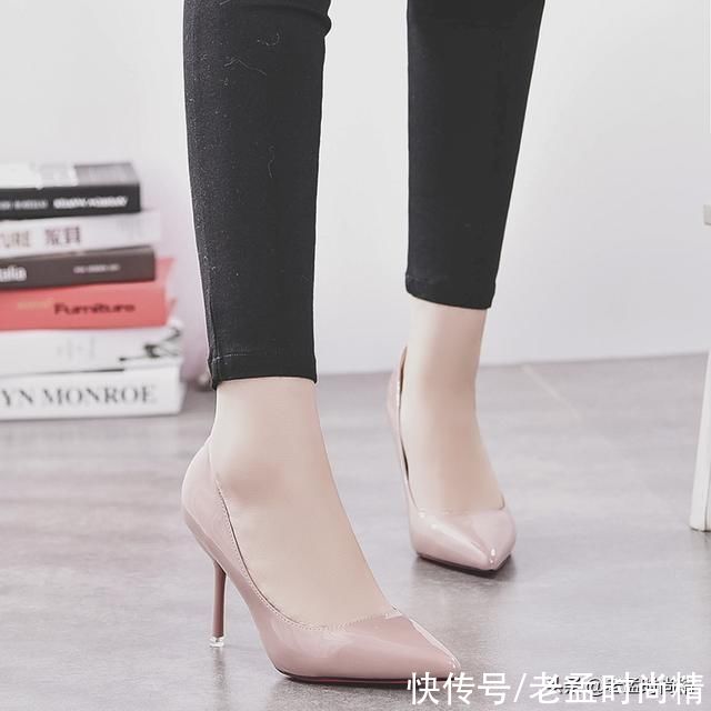 高跟鞋|女人爱高跟鞋不是没有道理的,显瘦显腿长特别的性感