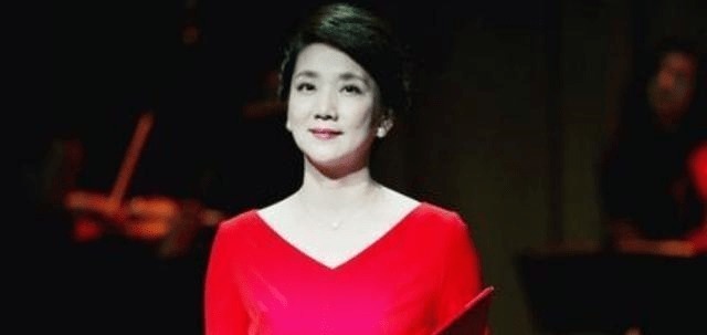 花甲|“央视主持”李修平半生2次结婚无子嗣，现年近花甲、光彩照人！