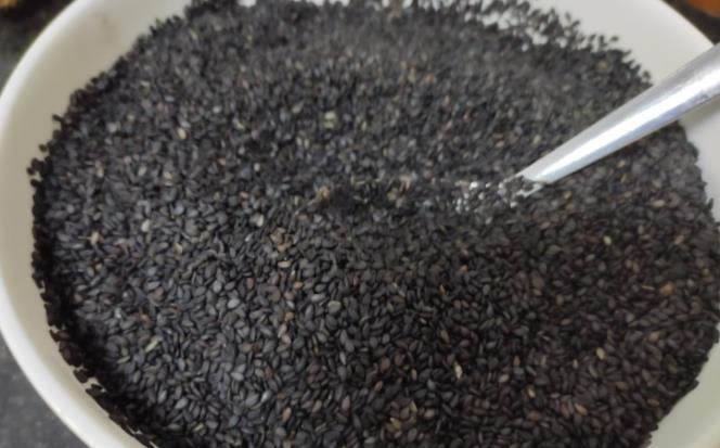 优质蛋白|天热多吃黑豆,教你正确吃法,不磨豆浆不泡醋,营养滋补精神足!