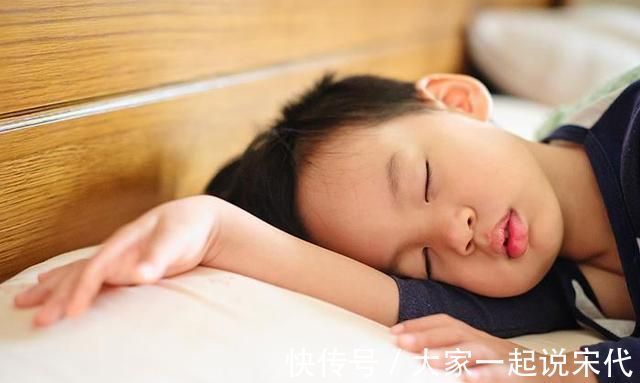 飞行员|有这几个特征,孩子以后可能会长不高,父母要及时补救