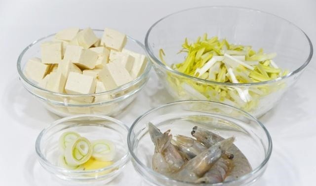 身高|父母都不高,孩子就长不了1米8多亏常吃“它”,个子15岁就1米8