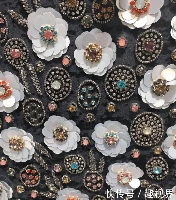 衣裤|旧衣裤都闲置了,不如用亮片来一场改造吧