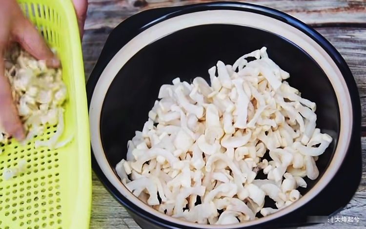 冬天腌萝卜干，教你正宗做法，香辣开胃，放一年都新鲜