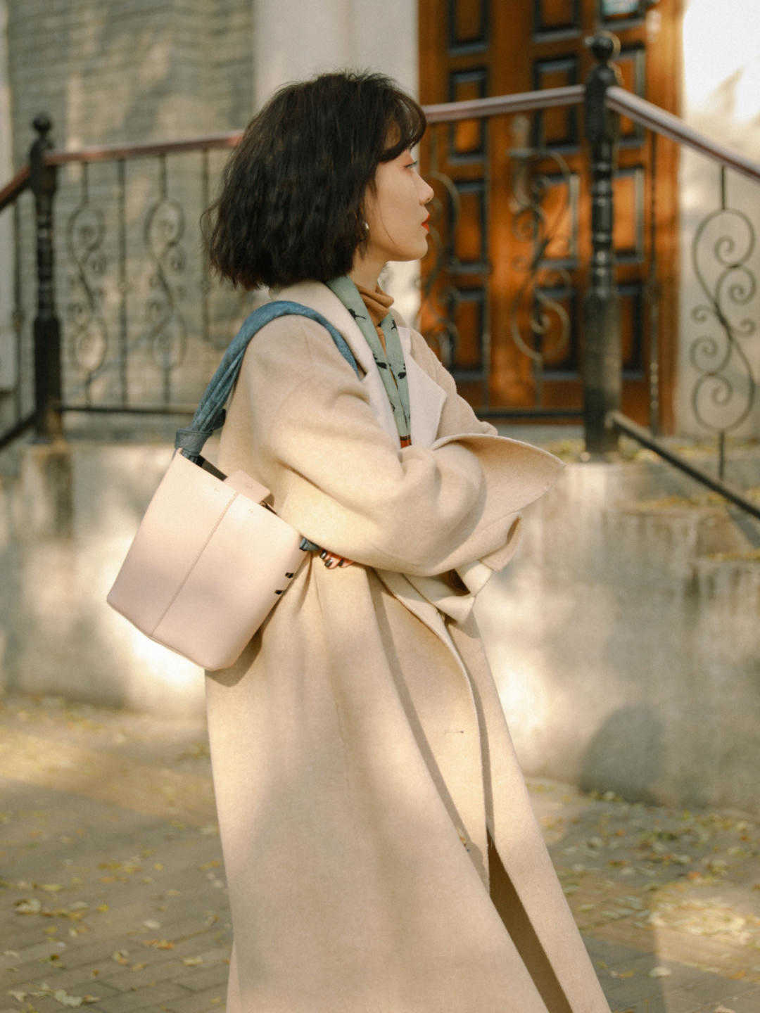 宽松|被法式惊艳了,秋冬还能这么穿?太真实自然了