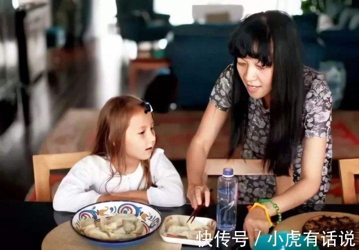 顾彬@虹影为何是争议作家?把她和严歌苓比较下,答案就出来了!