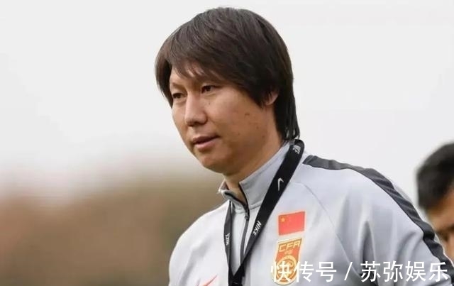 主力|从替补到主力,球迷要求李霄鹏国足换掉此人:再上场球队还会输