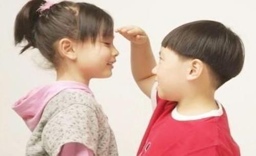 小贝|宝宝身高遗传妈妈?娘矬矬一窝?做好这些补给,后天蹿高不成问题