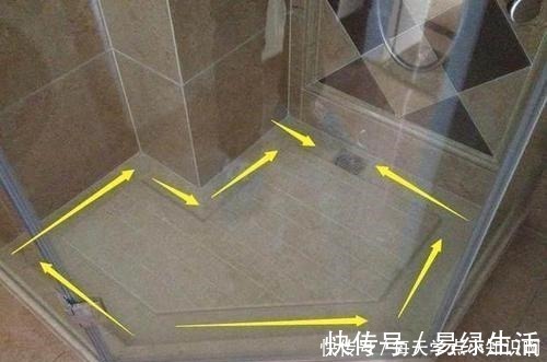 卫生间|卫生间地面不要再贴瓷砖了,头次见有人铺这种代替,实在聪明极了!