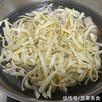 特色美食|腊肉煮豆丝-湖北特色美食之一