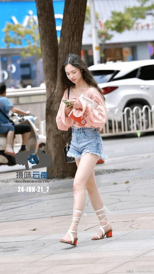 高跟鞋|夏日凉鞋那么多，绑带和高跟凉鞋永远是那双最让人心动的！