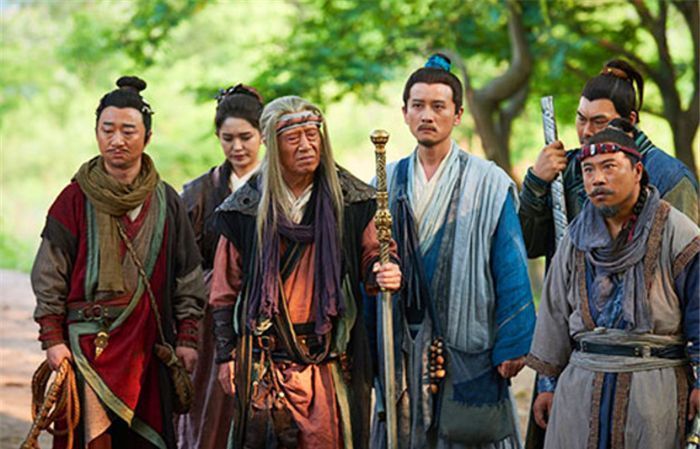 裘千仞#金庸笔下出场是王者,结果是青铜的人物有哪些?裘千丈等4人上榜