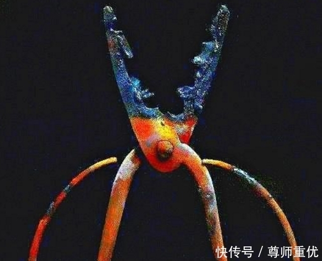 冷军&他画了把破剪刀卖162万,网友看不懂,专家:放大8倍,看那是啥