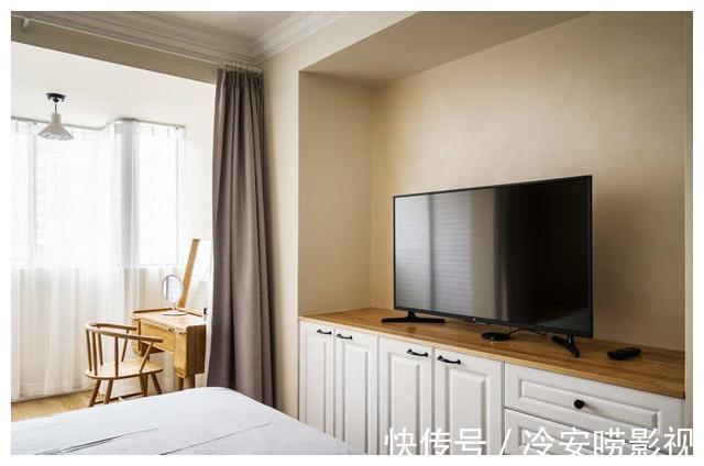 清玻|82平简约现代风空间，跳色搭配清新柔和，轻松心情还舒适