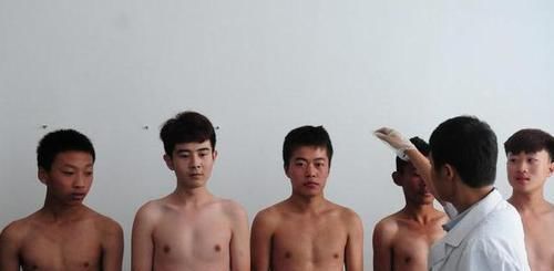 大肠癌|消化科主任提醒：这样的排泄物，可能预示大肠癌细胞已经找上门