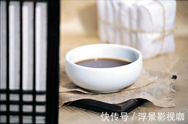 白术|张仲景唯一主打减肥的方子，只需两味药泡茶喝，每天只需三块钱！