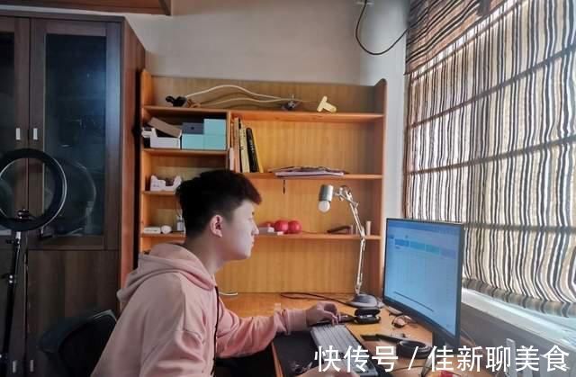 985大学|985大学生,活成一个“笑话”,父母:砸锅卖铁供他读书错了吗