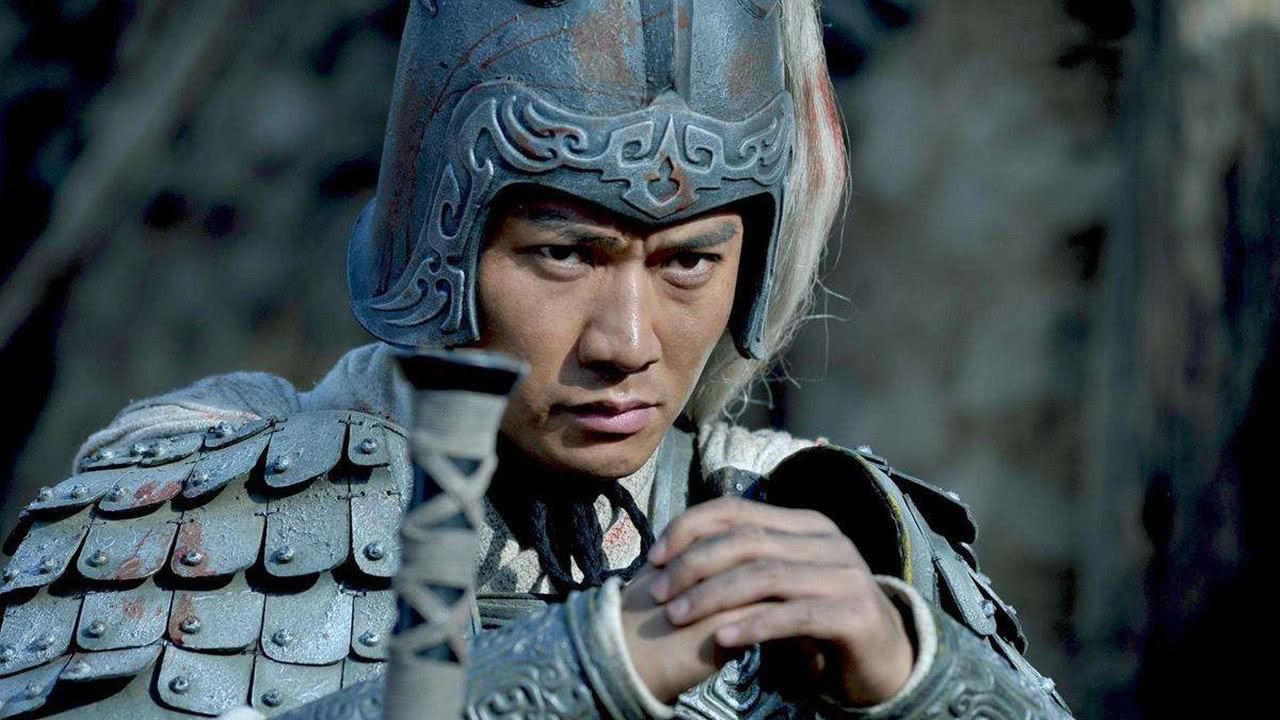 关羽|刘备麾下有两位大将，一位不输吕布，一位胜关羽，却不被重用