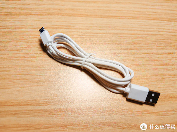 无极调光|消费降级：￥6块9的宿舍神器，无极调光3色温触控酷毙灯晒单简评