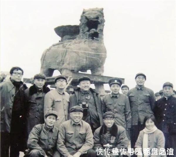 “铁狮子”重达32吨,屹立千年不倒,却为何倒在专家的保护上